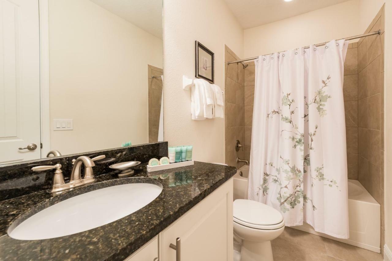 Fabulous Home By Rentyl Near Disney With Private Pool, Game Room & Resort Amenities - 7469M 奥兰多 外观 照片
